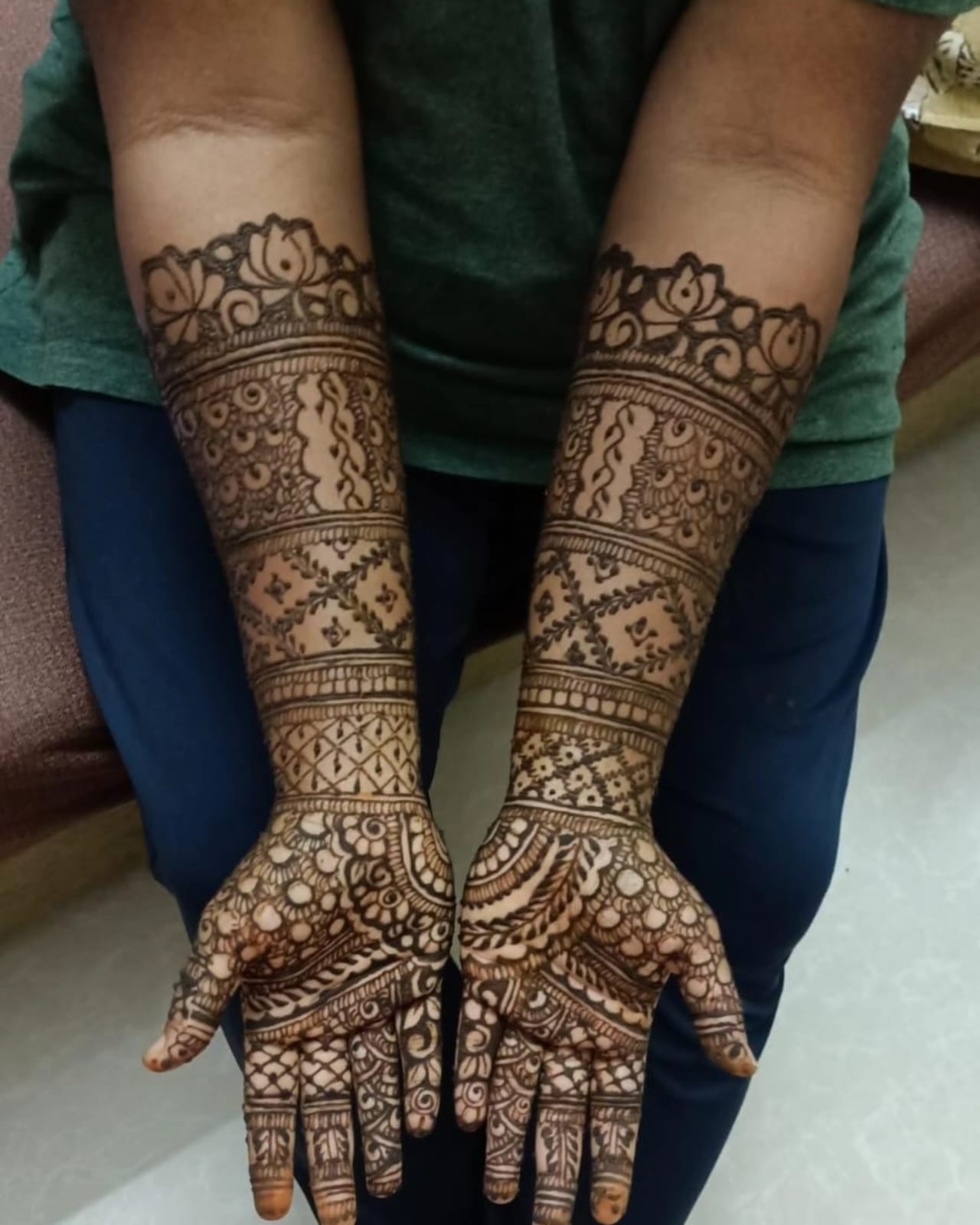 Shivanee Mehandi and Makeup Artist Thumb 10
